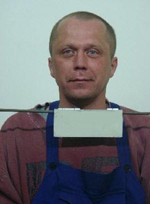 A Miskolci Rendőrkapitányság eljárást folytat Sebők Zoltán 45 éves lakcímmel nem rendelkező magyar állampolgár ellen kibocsátott elfogatóparancs alapján. Sebők Zoltán ellen a BAZ. Megyei Bíróság Büntetés-végrehajtási csoportja SZV.1885/2005/6. számon - mivel jogerős 11 hó börtönbüntetését nem kezdte meg - elfogatóparancsot bocsátott ki