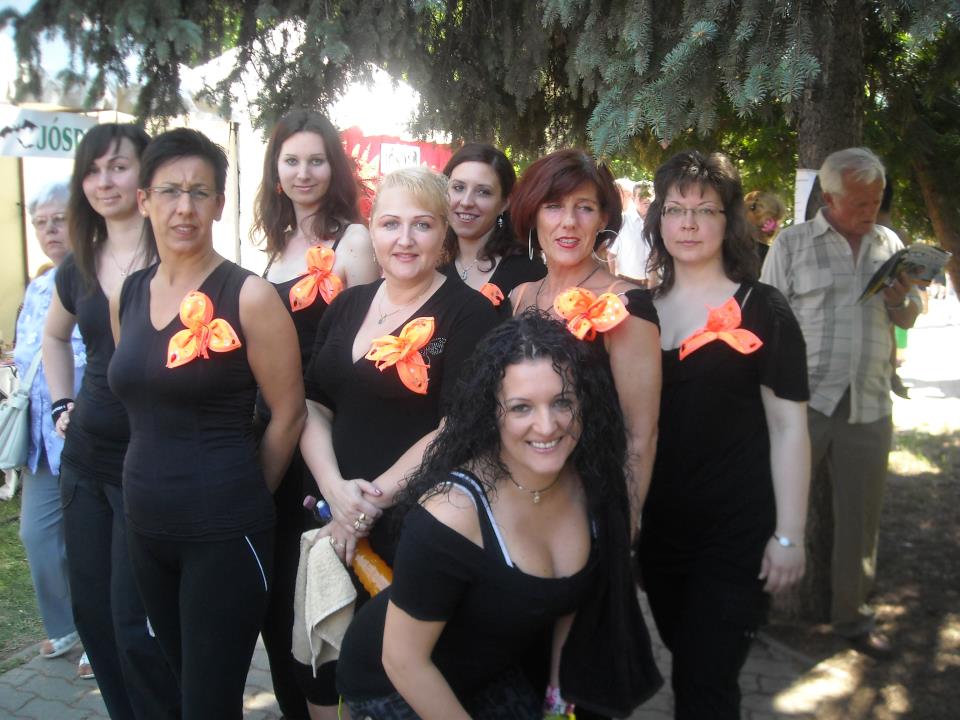 318193_436507763027472_100000047568645_98438281_188721807_n