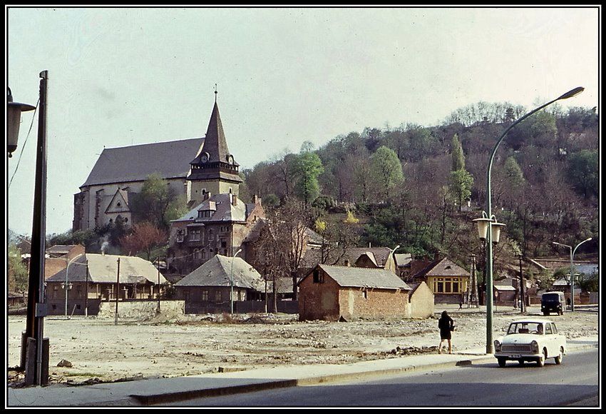 380594_418432641533103_2073423034_n