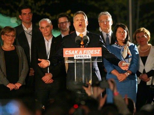 orbántátottszájjal