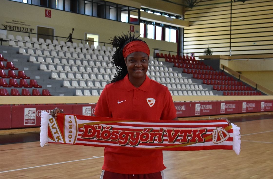 Ujabb amerikai center erkezett friss keylonwilliams 1120