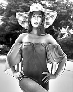 96ff3f5aea87e8755810615b8c67164e jane seymour bond girl