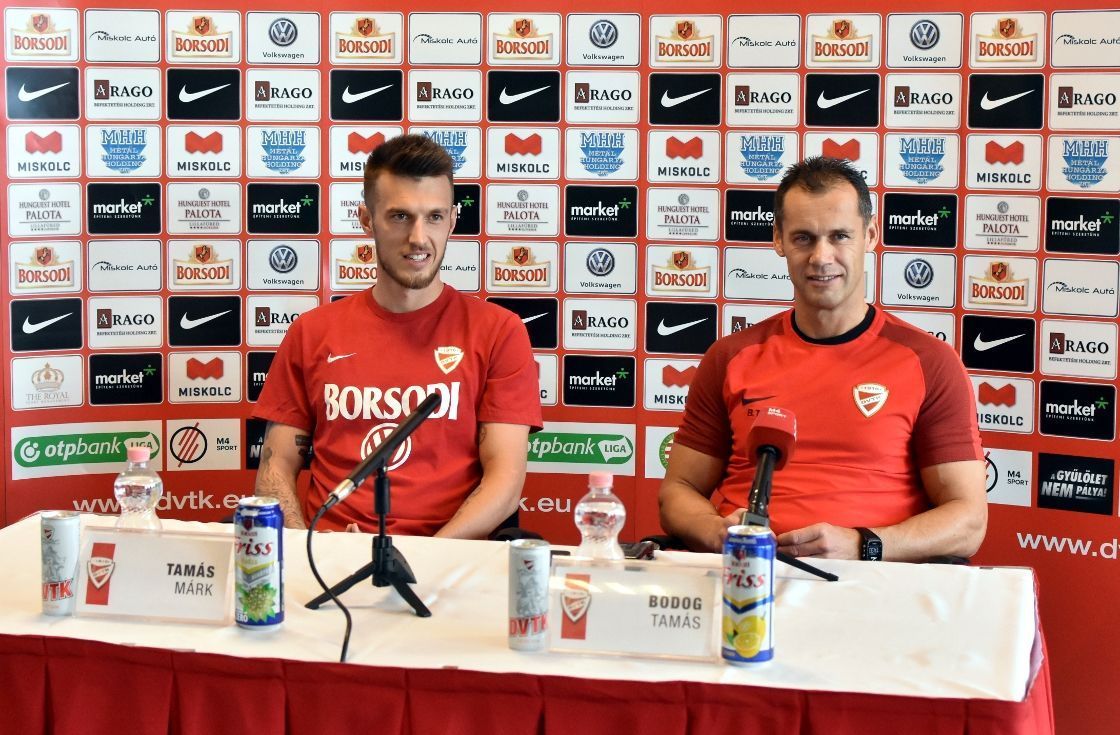 A legfontosabb hetunk elott allunk friss sajtotajekoztato dvtk honved1120