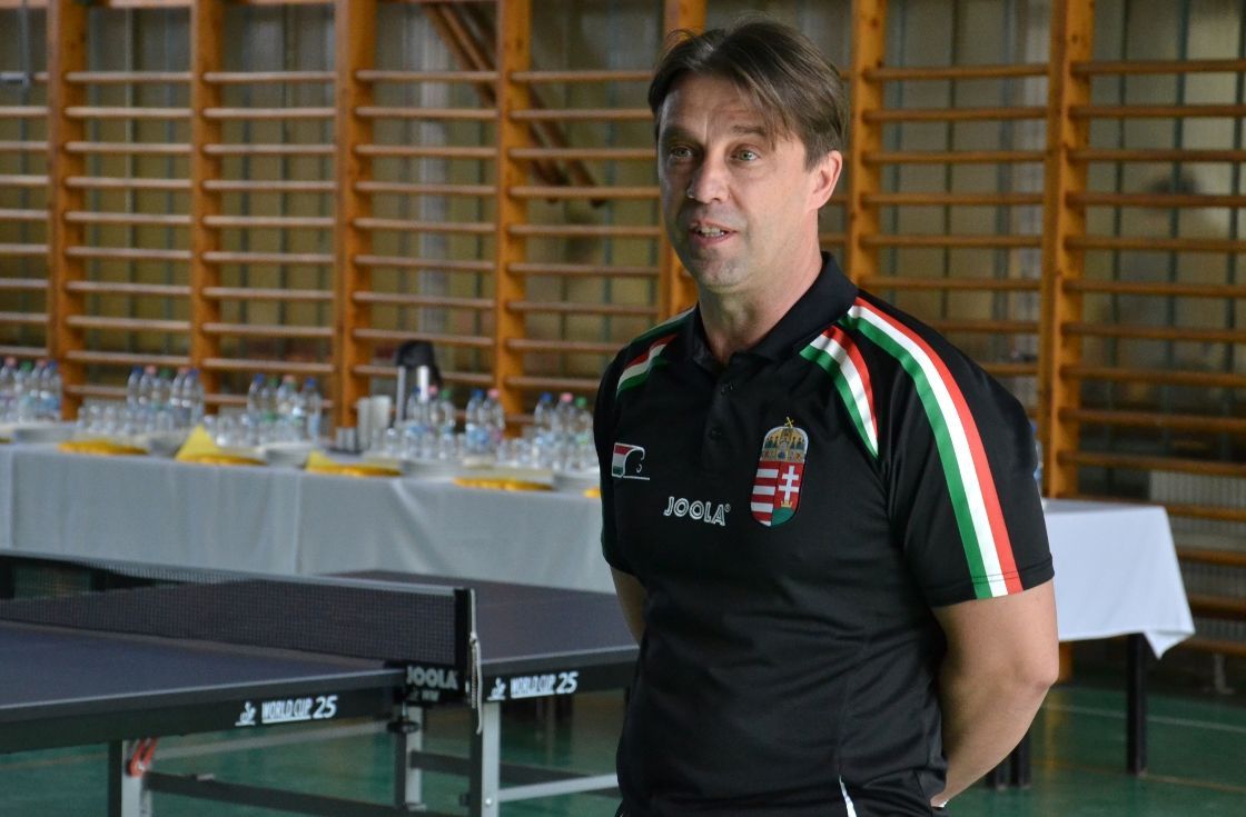 Andras Miklos friss andrasmiklos eszkozatadas 112011