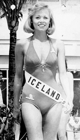 article 2047126 0E4E475600000578 745 306x538