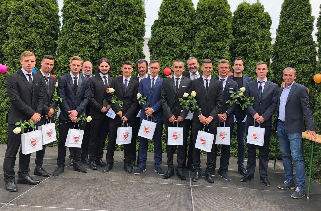 Sok sikert az erettsegihez friss ballagok 2019 1120