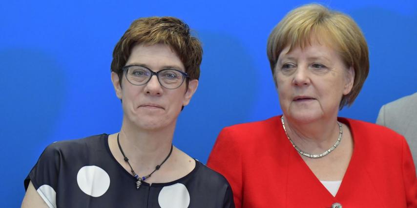 vedelmiminiszter 575x427