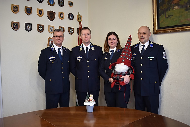 06 ugyelet karacsony rendorok kicsi