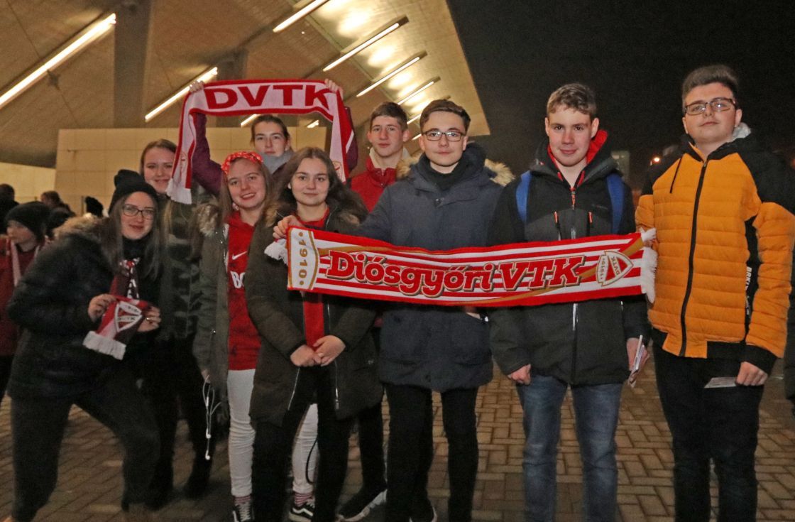 Gyerekek friss iskolasok dvtk ftc 2019 2020 2 1120