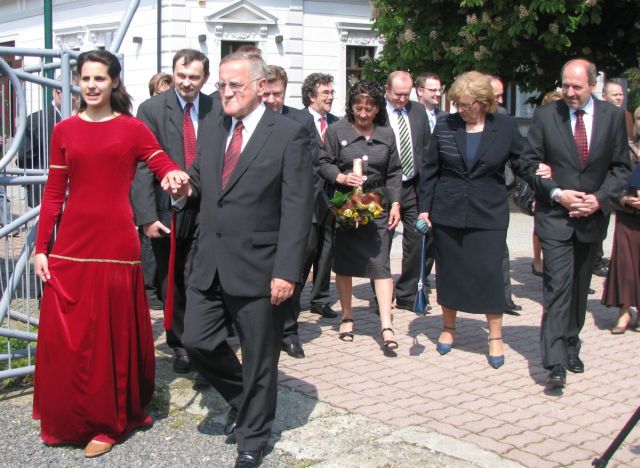 4581 emlektabla avatas a diosgyori varban 02