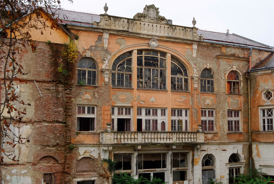 952 epiteszforum ugy maradt miskolc regi buszkesege a korona szallo 1 240 2020 07 07 222857