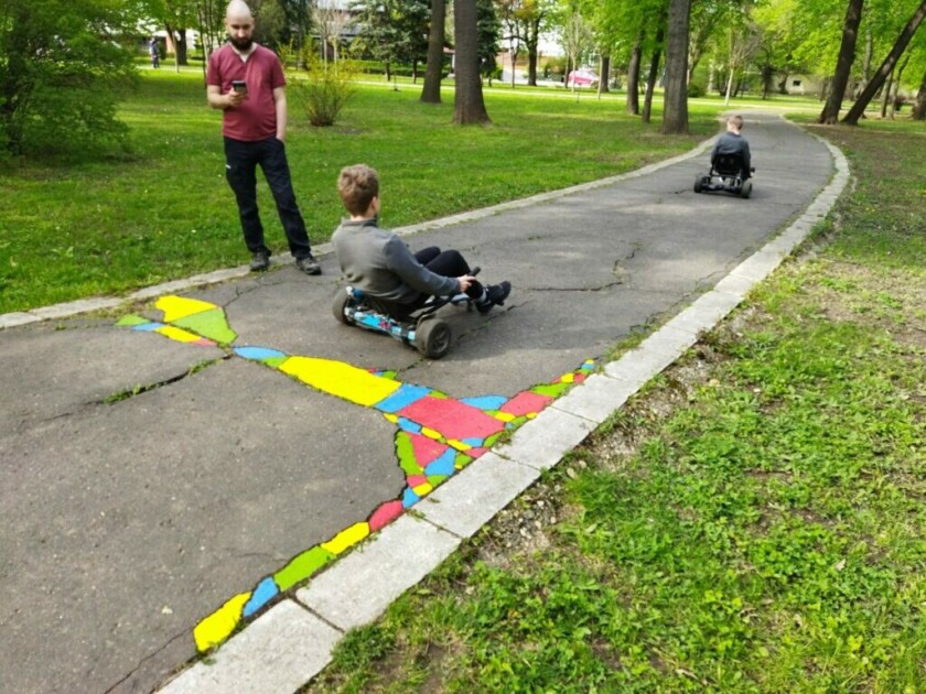  Nem J n A Busz Lyukasztgasson Addig Is L gp rn s Polietil n 