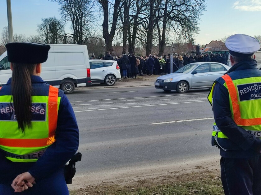 Miskolc. Eltemették Szikszai Attilát(51) a Miskolci Járási Ügyészség vezető ügyészét