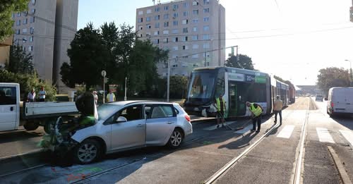 villamosbaleset Miskolc sok