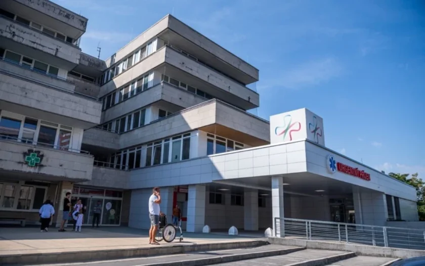 zdravotny stav chlapca s podozrenim na nebezpecnu infekciu je vazny urady preveruju suvislost s kupanimf0a102223d4fa9556ece