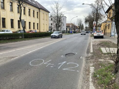 a85d9f94 7926 41bb 8d4b 9d56a87daac9