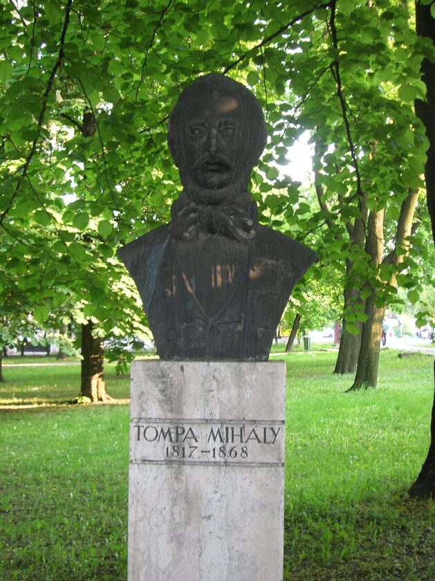 mihály tompa statue, miskolc, népkert