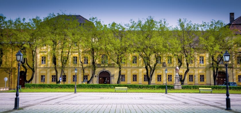 apor vilmos katolikus főiskola váci főépület