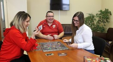05_tarsasjatek_210211_ja-20