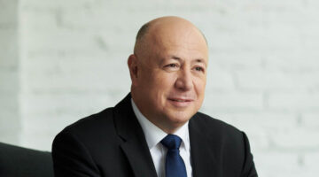 1044358DrKrizaAkos