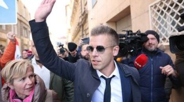 13250359253481026361