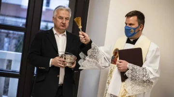 1726310779 temp gnhibb facebook