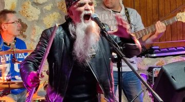 {"sha1":"e220ba981b21bdfd5f46f93bd6190efefd3f9213","ext":"jpg"}