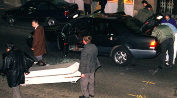 Budapest, 1998. február 11.
A II. kerületi Margit utcában délután fél hat körül lelõtték Fenyõ Jánost, a Vico Rt. elnök-vezérigazgatóját.
MTI Fotó: Rózsahegyi Tibor