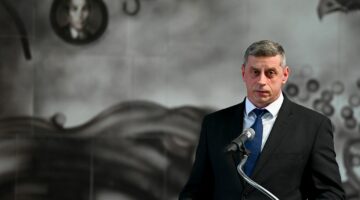 23-03-31_Fükő László - februári diplomaosztó 02