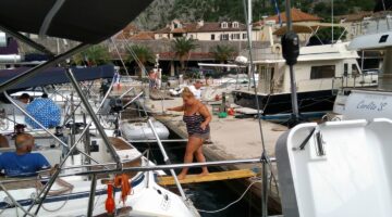 33677113_1903306763034290_2413211646810914816_n