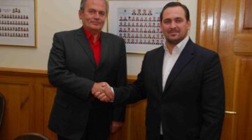 385420_214866071919676_100001888547852_516217_1139218327_n