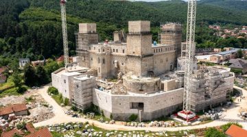 39d6d73ec49d4b08b951e8465c2f2f25