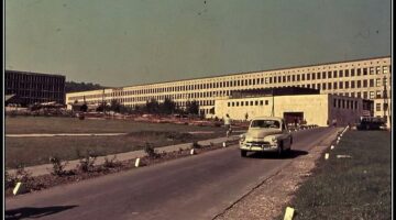 540216_370864342956600_588135602_n