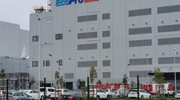 558947971 740949238961921 3484375652152094359 n