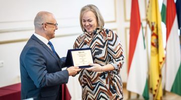 582452422 122228337398129106 6677617599995460528 n