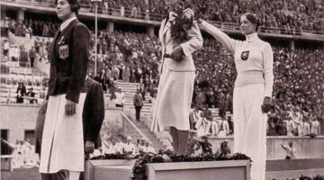 599844_10151071767064855_1091342610_n