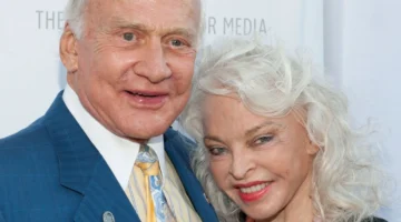 6C7972007-110617-coslog-aldrin-1150a