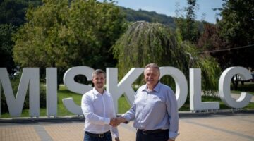 70306921_2690750050987292_3675526062936162304_n (1)