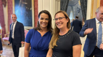 80PvSk2BEUR2X2Oms-xxl