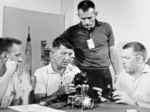 81576d36057b50b8ce52455a098250a44b2c8ff6 walter schirra web