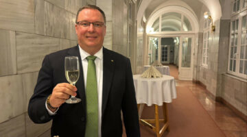 82hmTk2UQ2RuNEHQs-xl