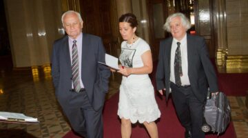 947201_463388500407831_1696008937_n