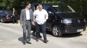 9e9e1ae7-6883-49f4-8bbb-4f1f371d5dc7