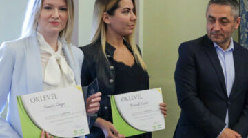Borsodi Eszter, Tamási Kinga, Potápi Árpád, Fotó Bocskay Zsolt (2)