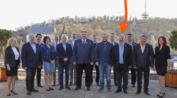 Inkedvv-frakcio-foto_LI