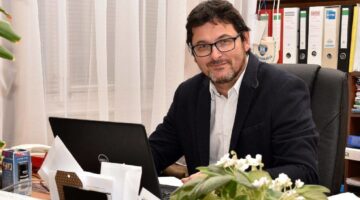 Madarasz_Peter_-_ARAGO_Osztondij_friss_madaraszpeter_hermangimnazium_1120_1