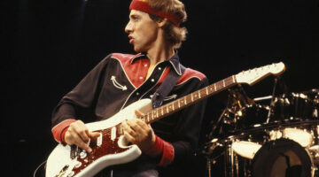 Mark-Knopfler-Dier-Straits-Suhr-Schecter-Credit-Ebet-Roberts-Redferns@2560x1707