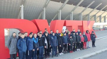 Ukran_sportolokon_segit_a_DVTK_friss_1120x735_2