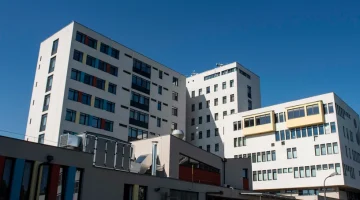 a 80 eves asszonyt egy nap utan hazakuldtek a hatvani korhazbol de az otthonaba mar holtan erkezett foto mti komka peter