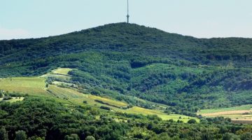a hm szerint a kopasz hegyre telepitett eszkoz mukodtetese sem a kornyezetre sem a lakossagra nem jelent semmilyen kockazatot foto mti jaszai csaba